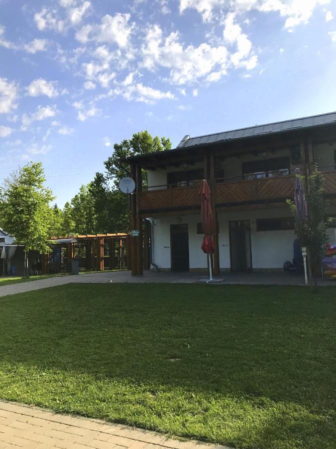 Foeveny Apartmanok Balatonfůzfő 外观 照片